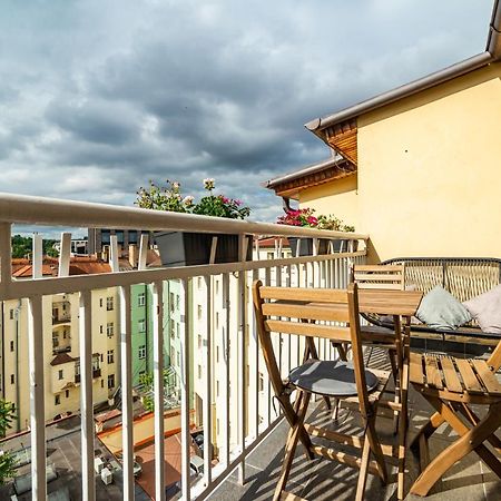 Central, Spacious, Modern 5 Bedrm Duplex W/Balcony Prag Eksteriør billede