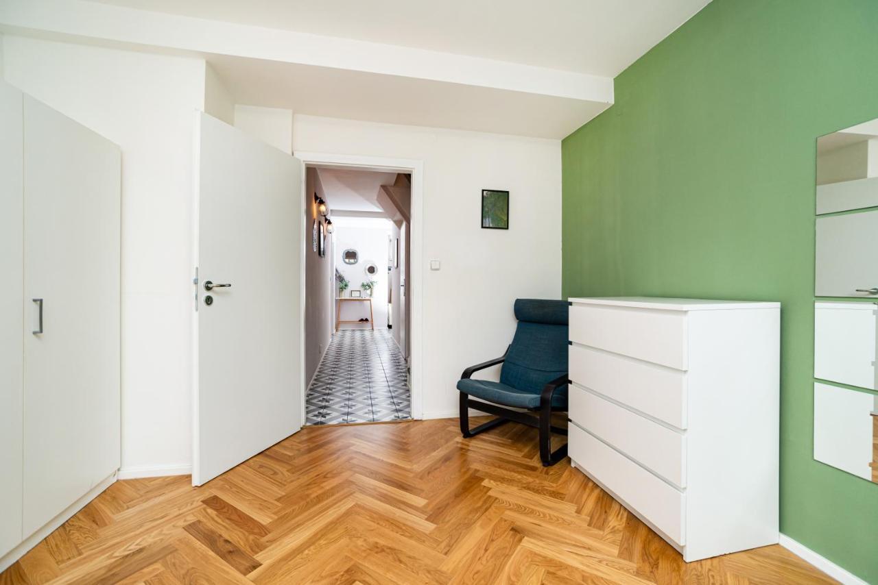 Central, Spacious, Modern 5 Bedrm Duplex W/Balcony Prag Eksteriør billede